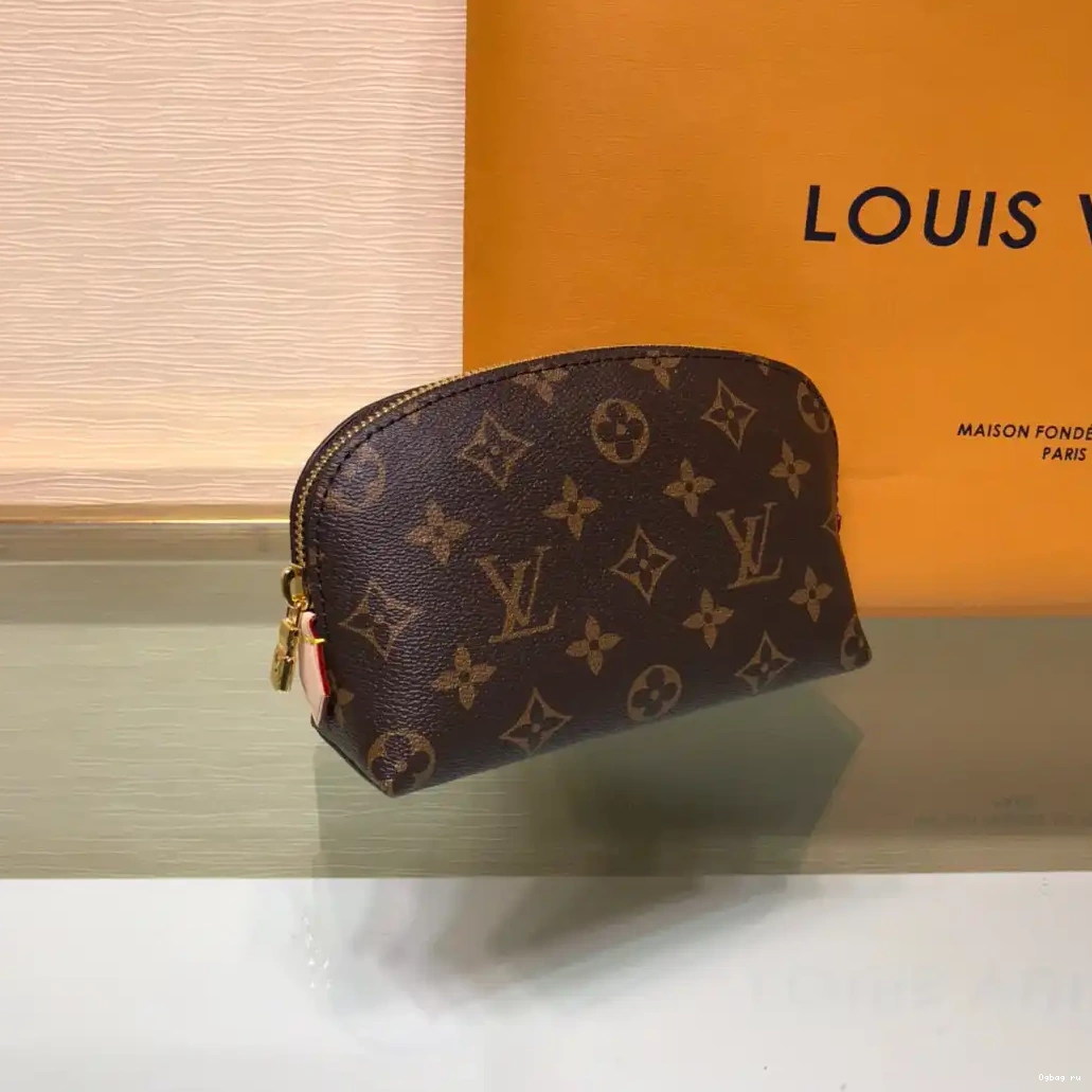 COSMETIC VUITTON LOUIS POUCH 0606
